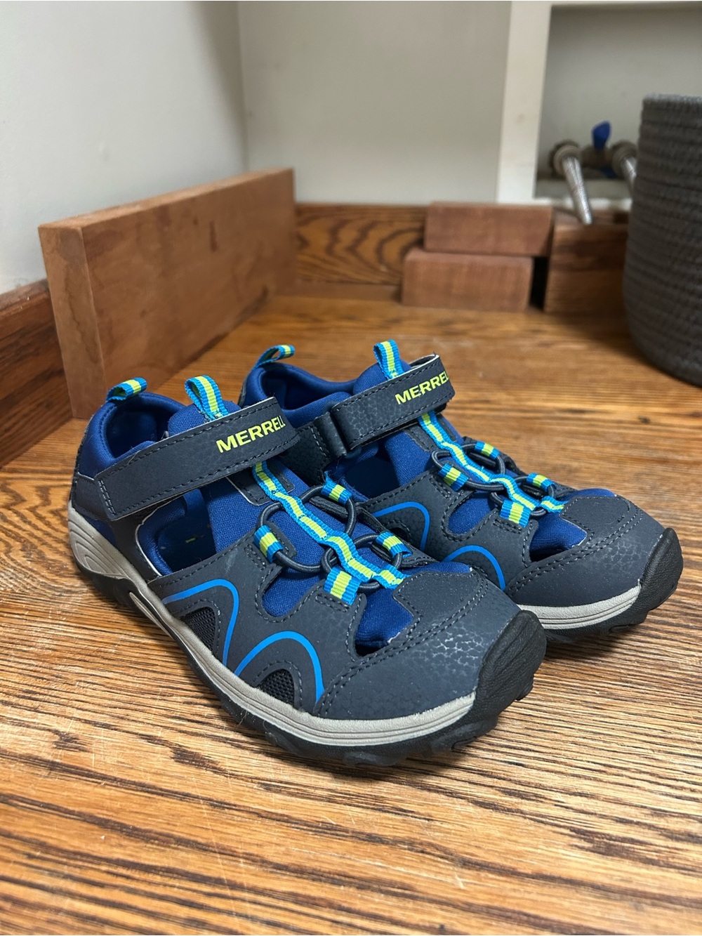 NEW Merrell Boys' Blue Outdoor Sandal/ Water Show